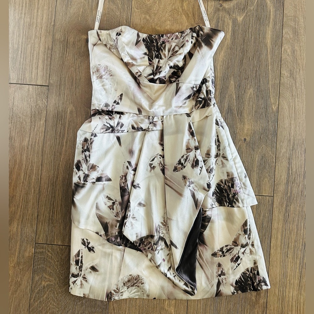 EUC Karen Millen cream/black strapless silk minidress - EU36/UK8/US4 (0-2)